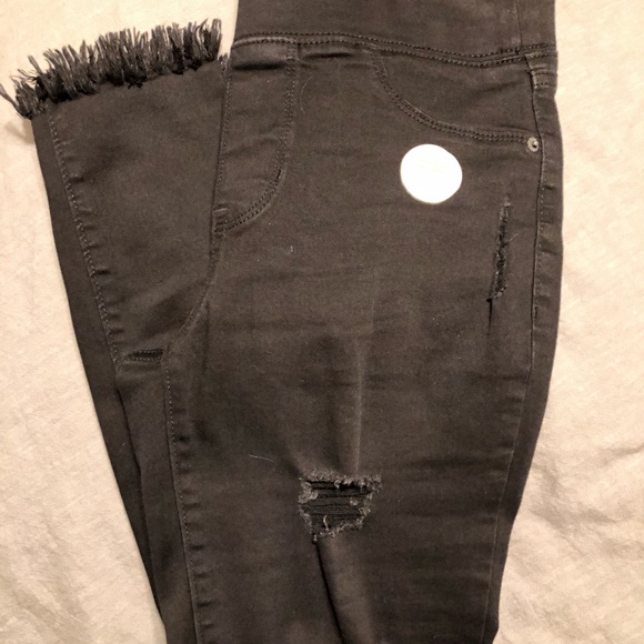 NWT OLD NAVY ROCKSTAR JEANS - Picture 2 of 8